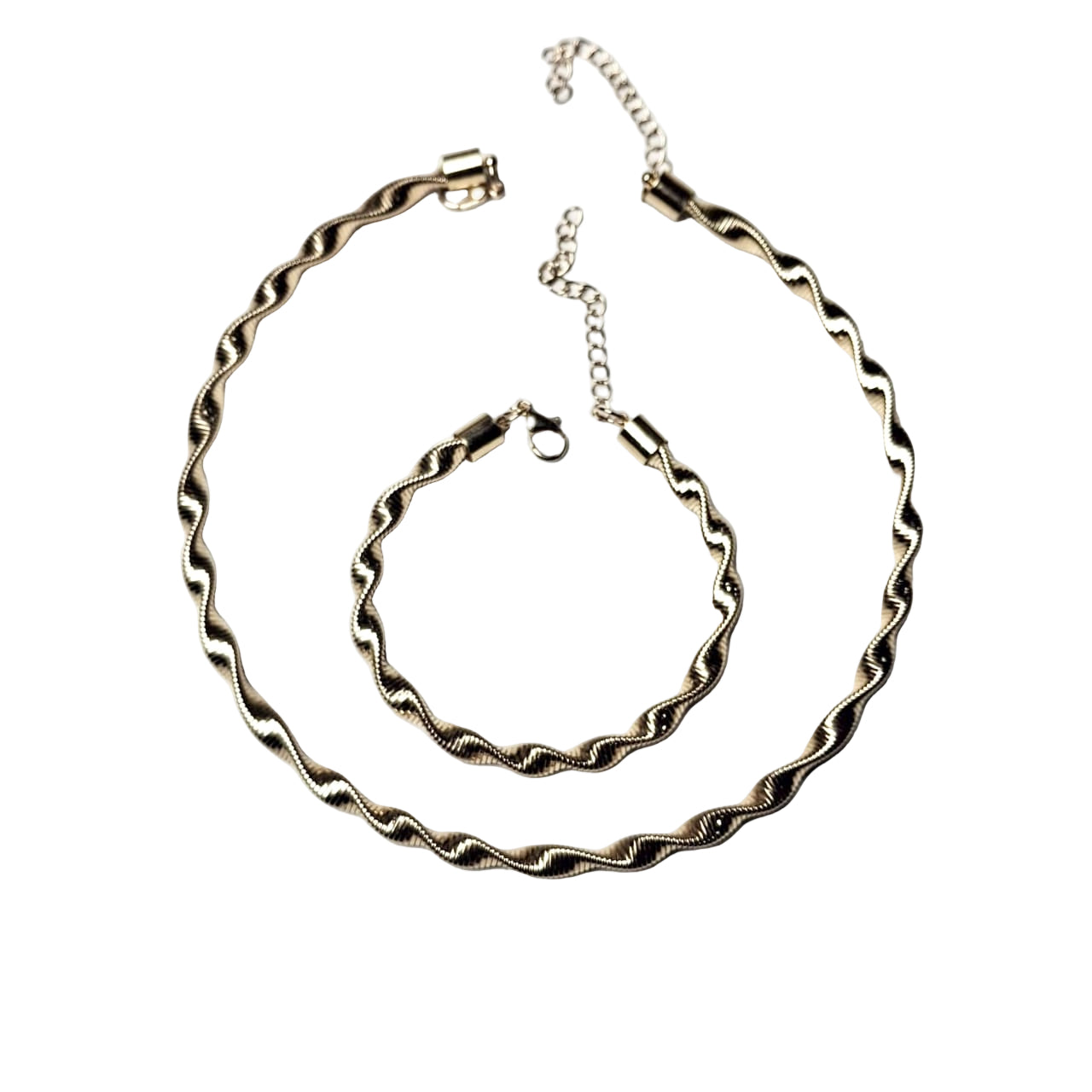 Sleek & Chic: Twisted Rope Gold Hasli Set for Daily Dazzle