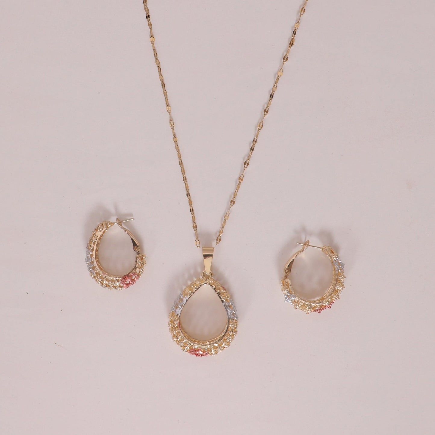 Tri-Tone Lattice Statement Set | Pendant and Earring Set