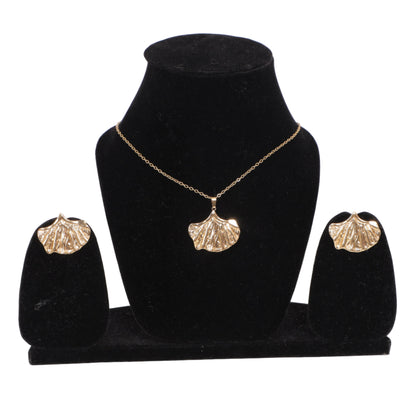 Tri-Tone Lattice Pendant Set with Earrings