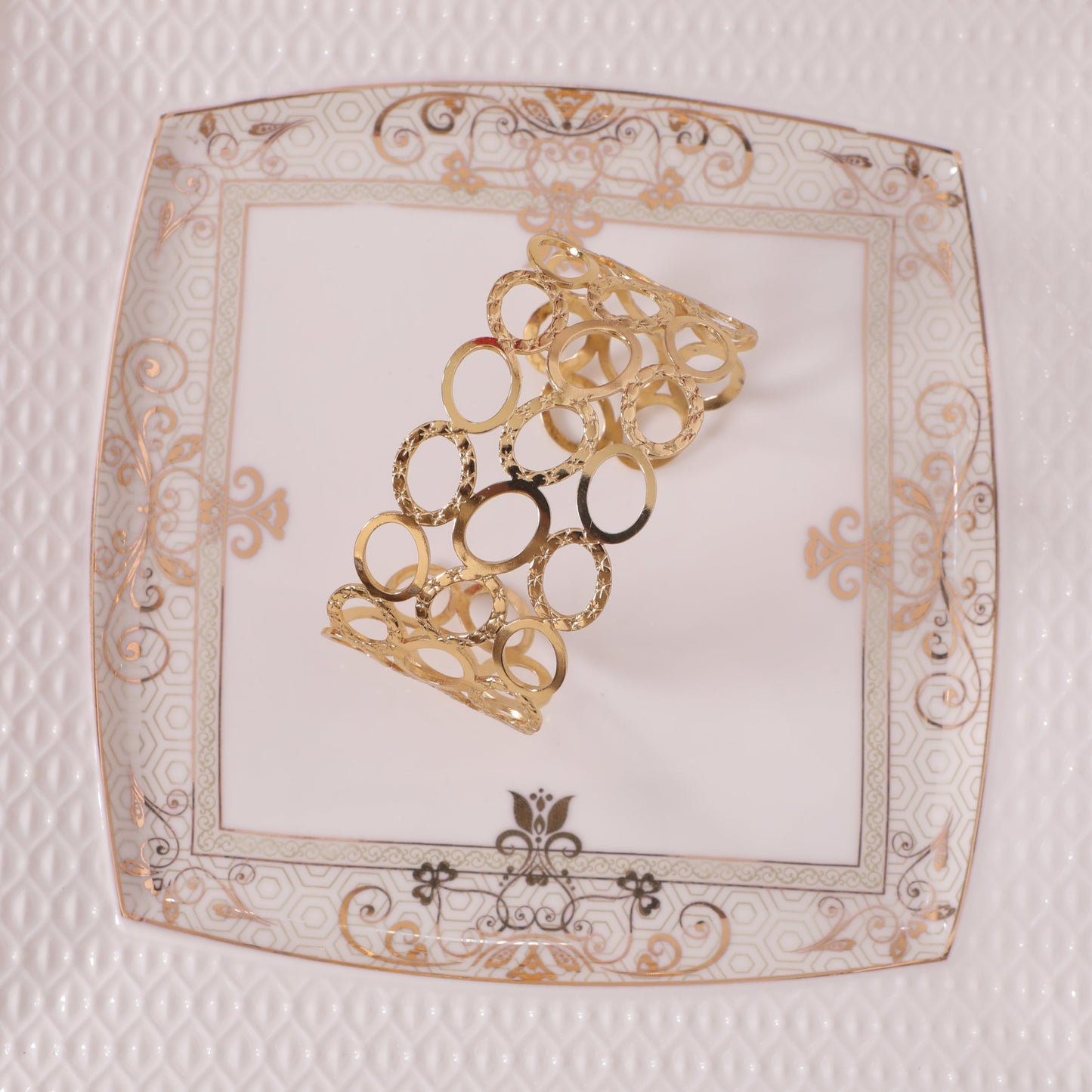 Lattice Luxe Interlink Oval Cuff Bracelet