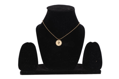 Royal Elegance Coin Pendant Necklace – Elizabeth II Edition